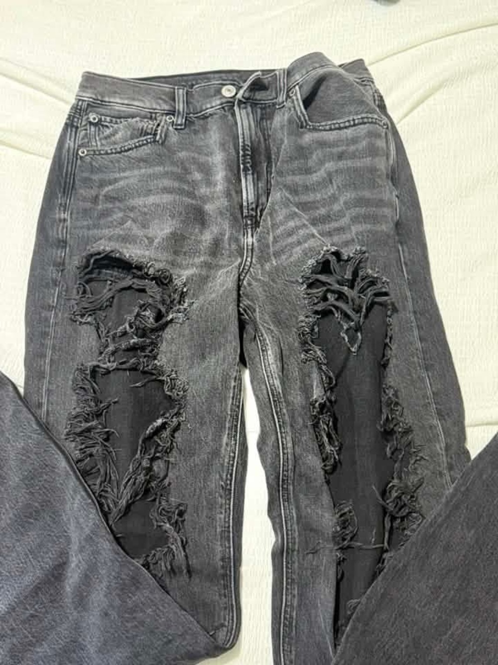 American Eagle Outfitters Women's Black Distressed Skinny Jeans